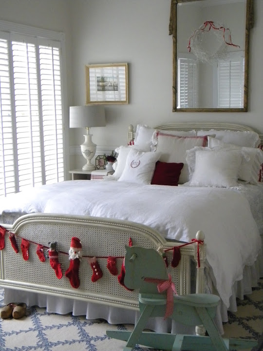 Christmas Decor Ideas for Bedrooms
