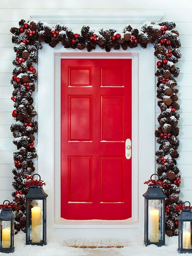 Christmas Door Garland Ideas