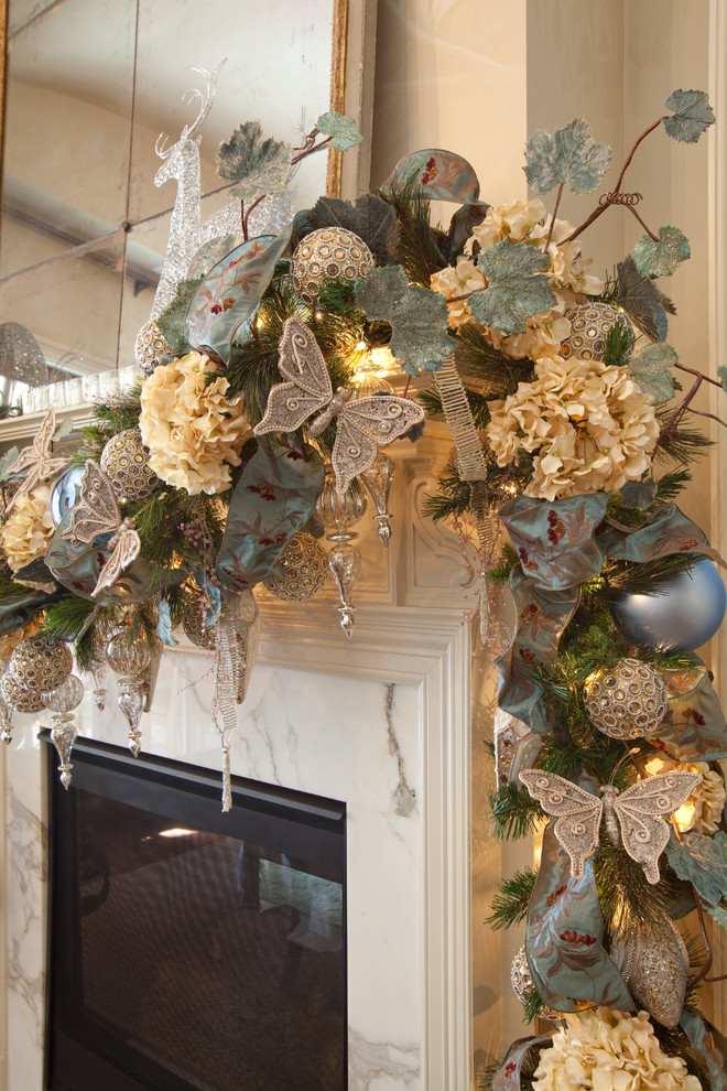 Christmas Mantel Decorating Ideas with Garland