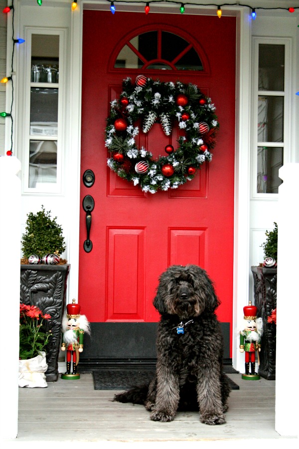 Cool Christmas Porch Decorating Ideas