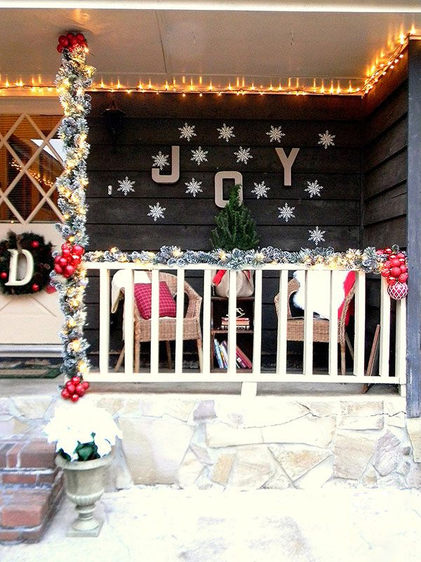 Cool DIY Front Porch Christmas Decorating Ideas