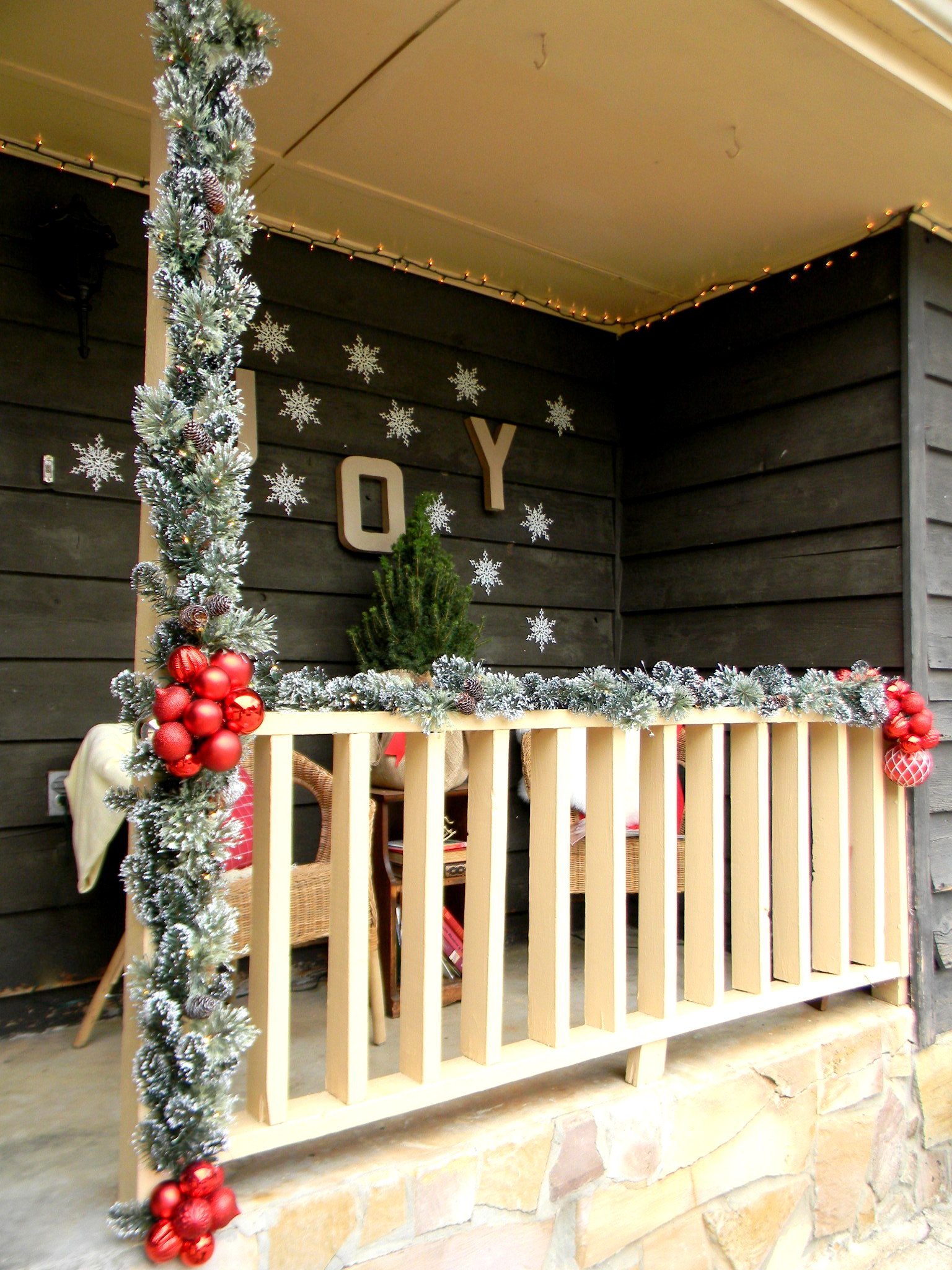 Country Front Porch Christmas Decorating Ideas