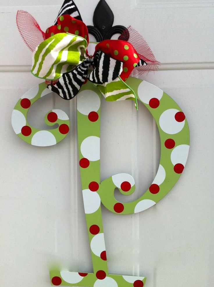 Cute & Easy Christmas Door Decoration