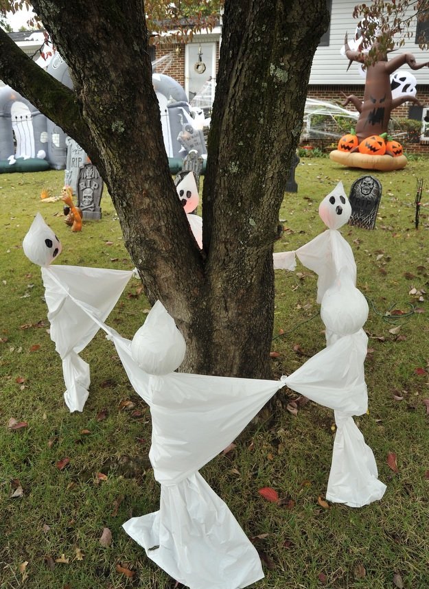 DIY Halloween Decorations Ghost