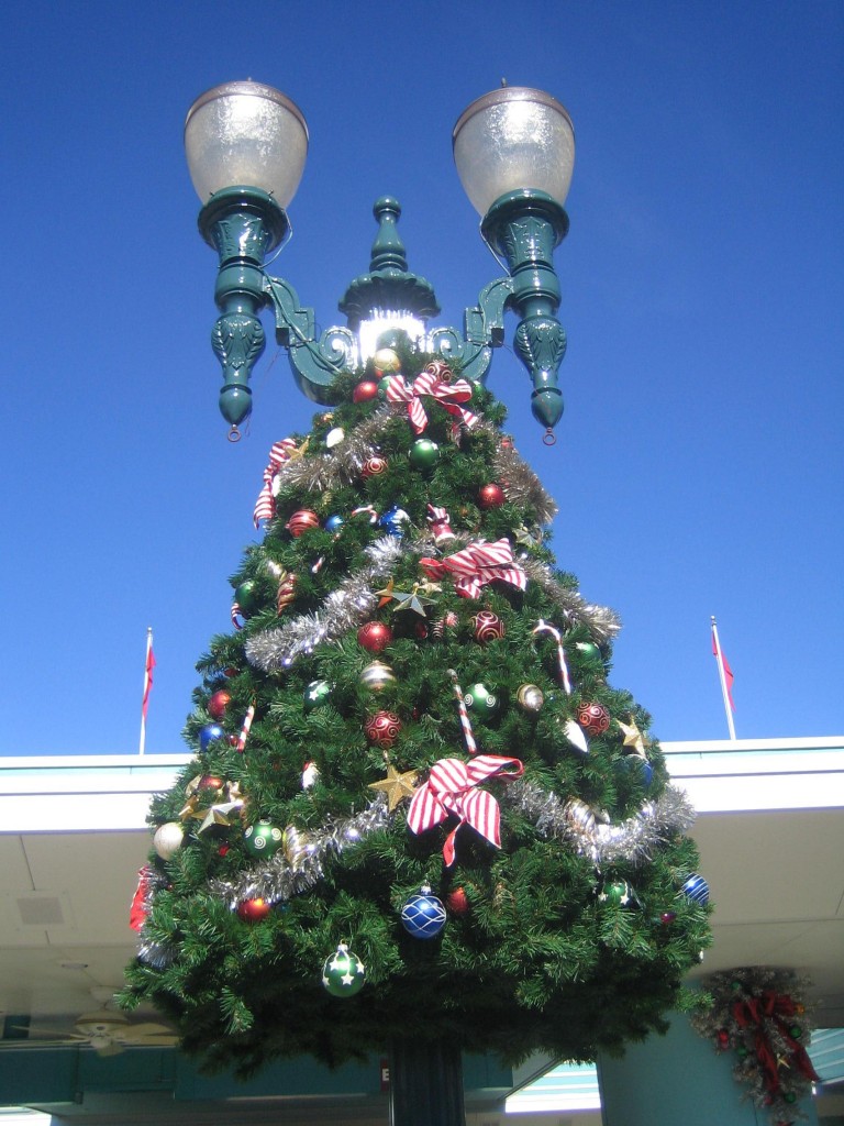 Disney Hollywood Studios Christmas Decorations Ideas