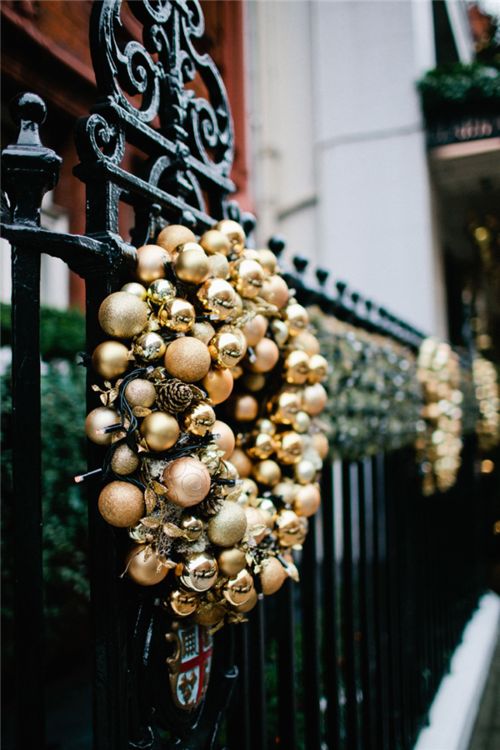 Elegant Black and Gold Christmas