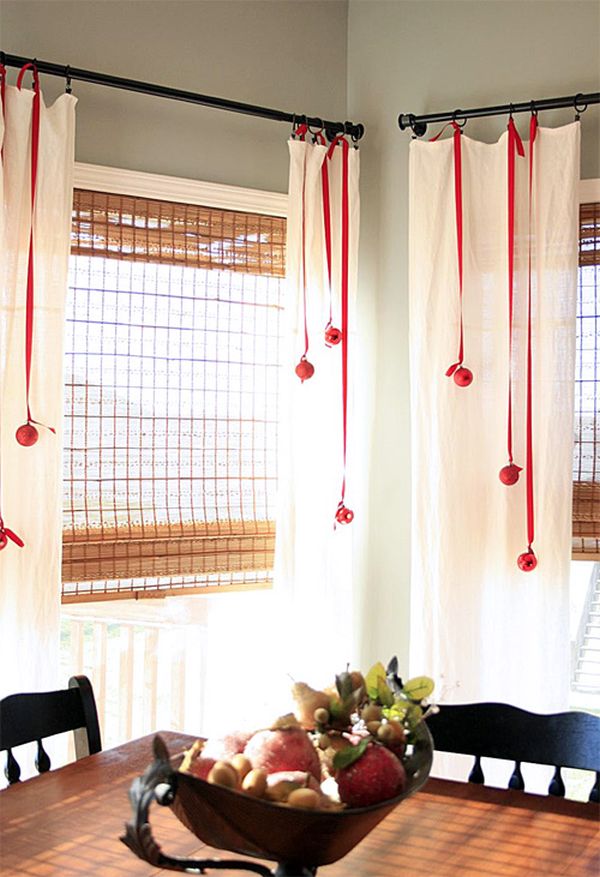 How to Decorate Your Windows for Christmas