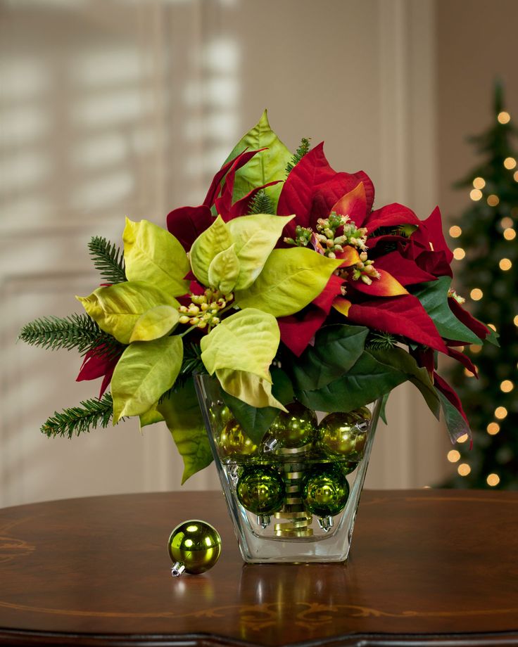 Poinsettia Christmas Centerpieces for Table