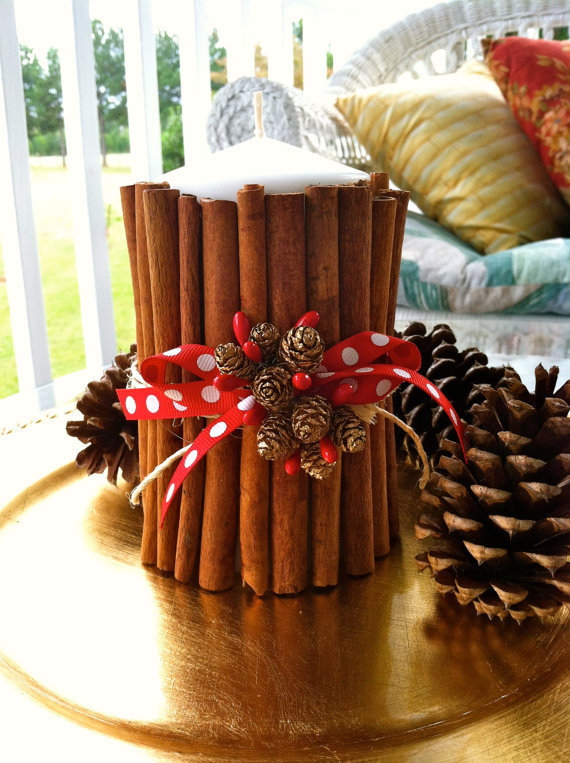 Rustic Christmas Candle with Cinnamon Sticks
