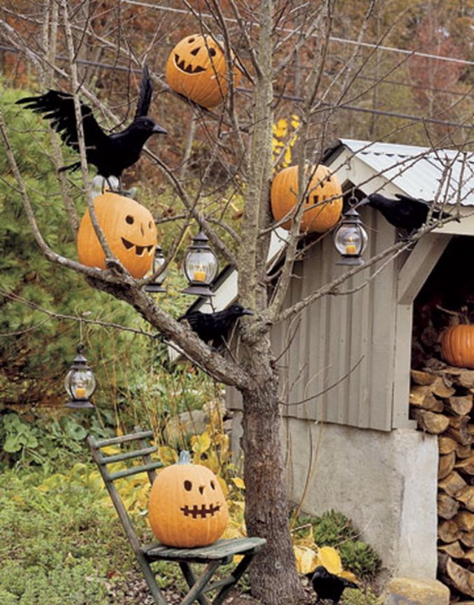 Spooky Outdoor Halloween Decorations