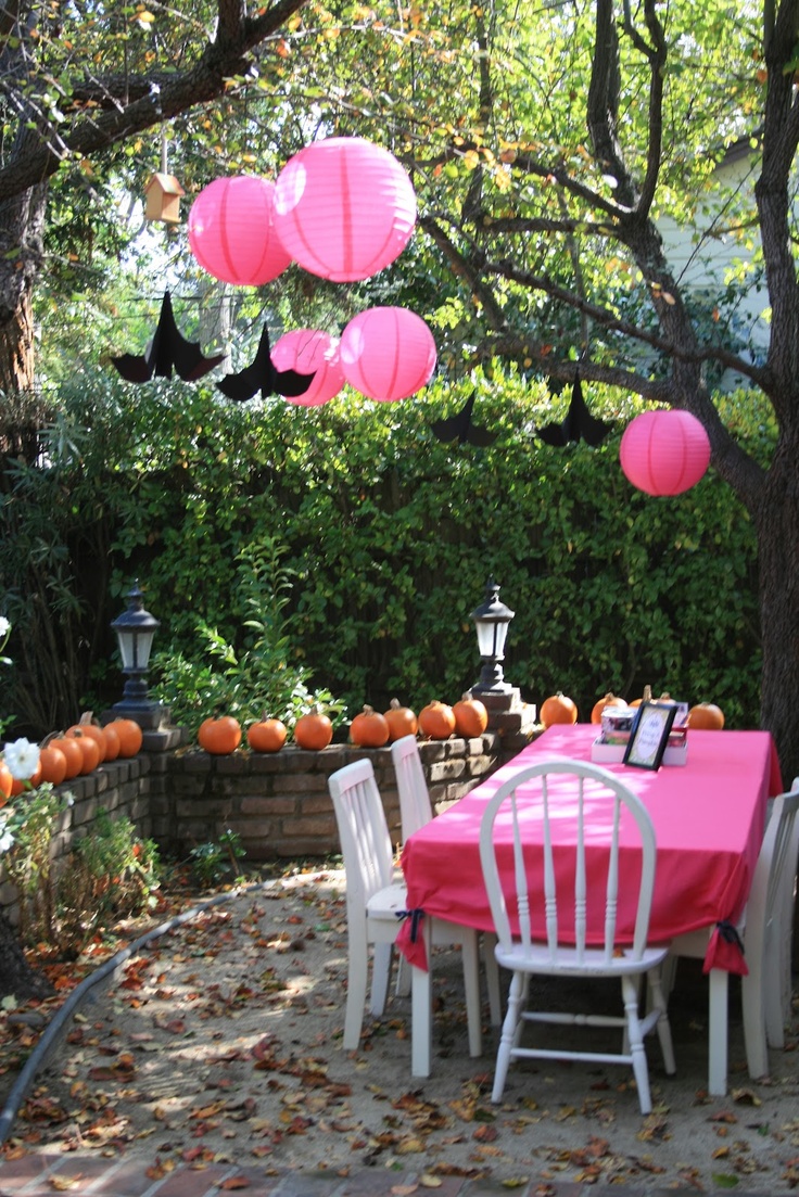 awesome Large Outdoor Halloween Decorations