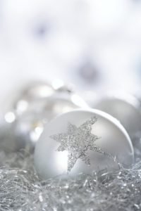 20 Awesome Silver Christmas Decorations Ideas  Decoration Love