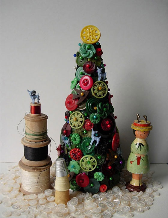 christmas-tree-with-buttons