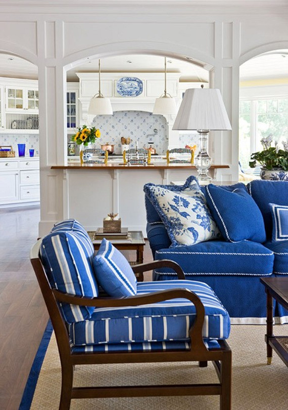 cobalt-blue-and-white-living-room