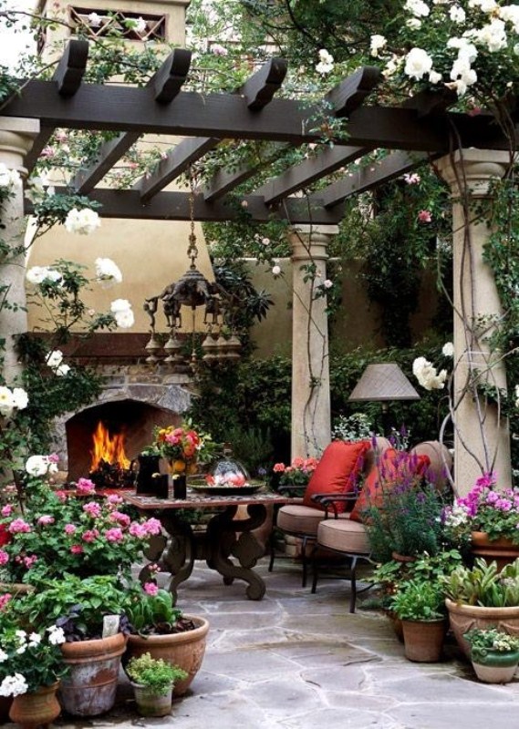 outdoor-fireplace-and-pergola