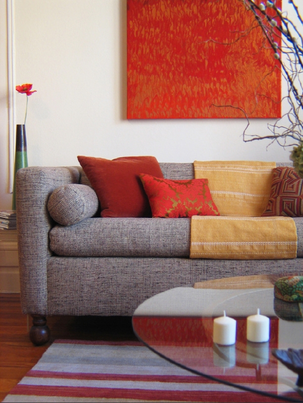 red-and-orange-living-room-decor