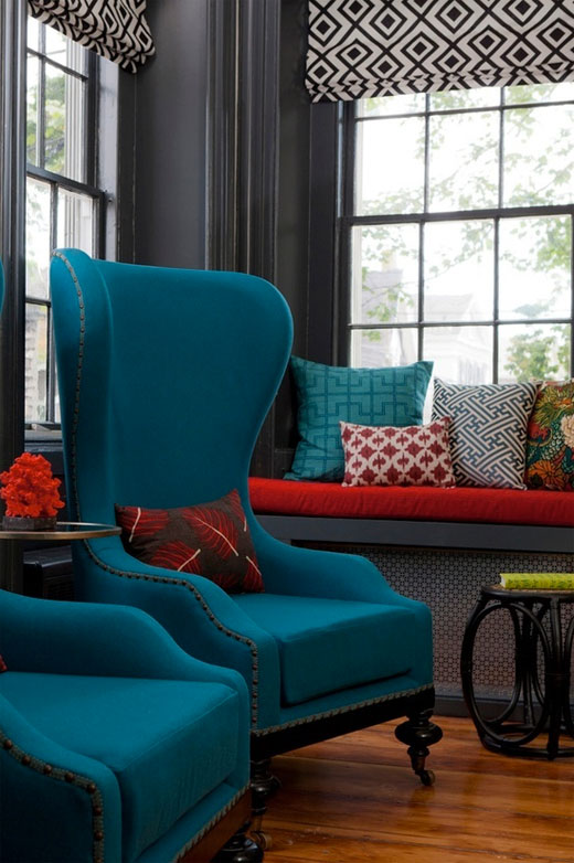 red-and-teal-living-room