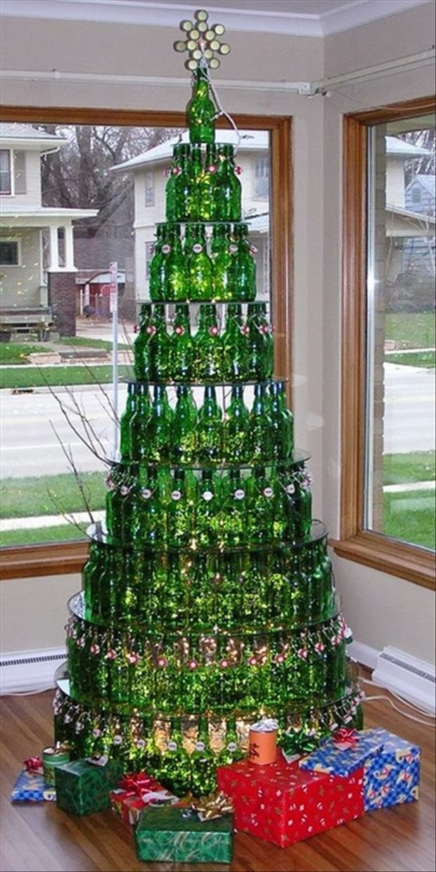beer-bottle-christmas-tree