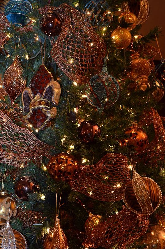 brown-and-gold-christmas-tree-fine-ideas