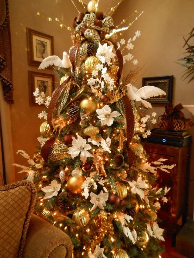 brown-and-gold-christmas-tree