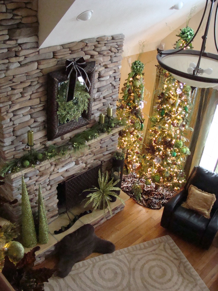 brown-and-green-christmas-decor