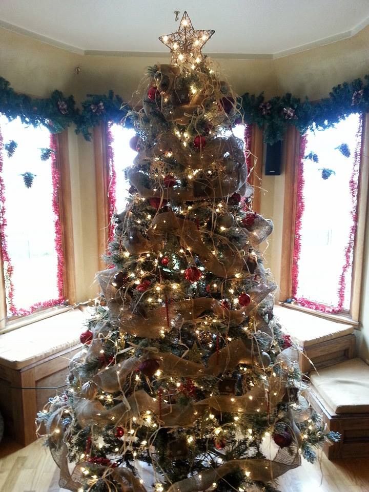 burlap-christmas-tree-prity-decoration-design