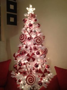 46 Famous Candy Christmas Tree Decorations Ideas - Decoration Love