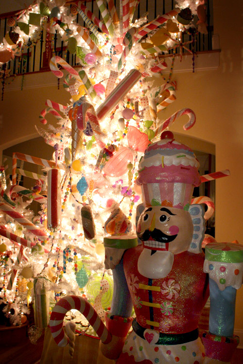 candyland-christmas-tree-decorations