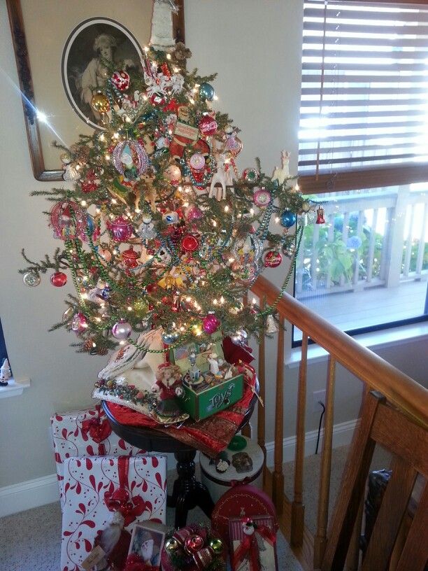 charlie-brown-christmas-tree-decorated