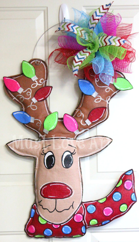 christmas-door-decoration-with-reindeer