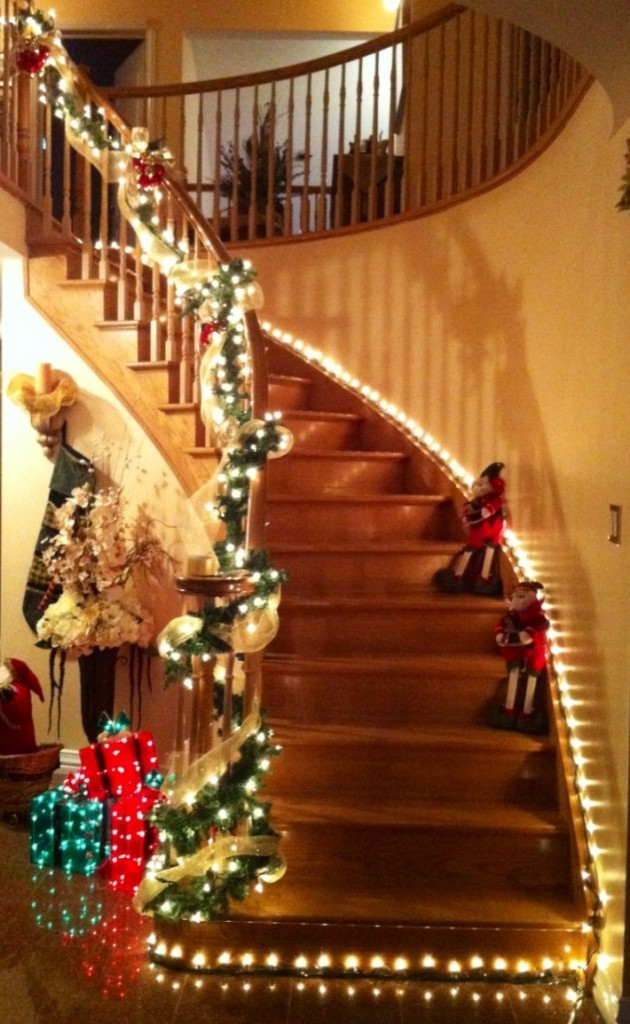 christmas-garland-ideas-staircase-ideas