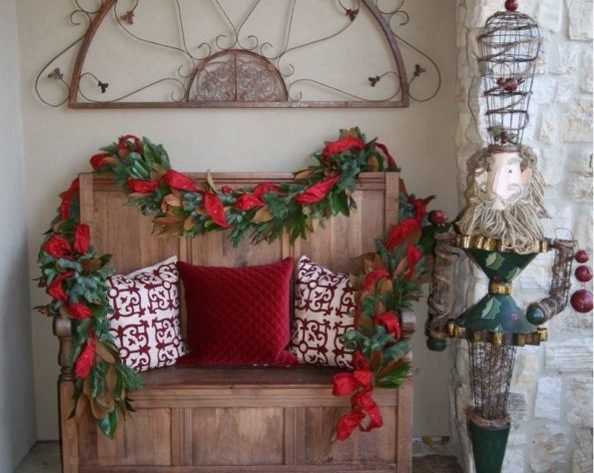 38 Christmas Decorating Ideas For Your Porch - Decoration Love