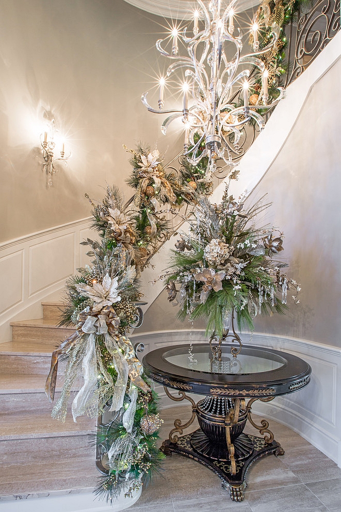 christmas-staircase-decorating-idea