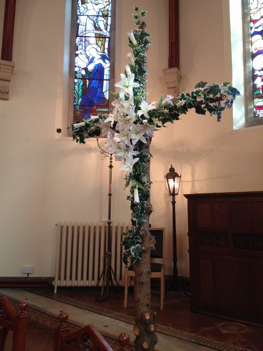 church-easter-decoration-chirstmas