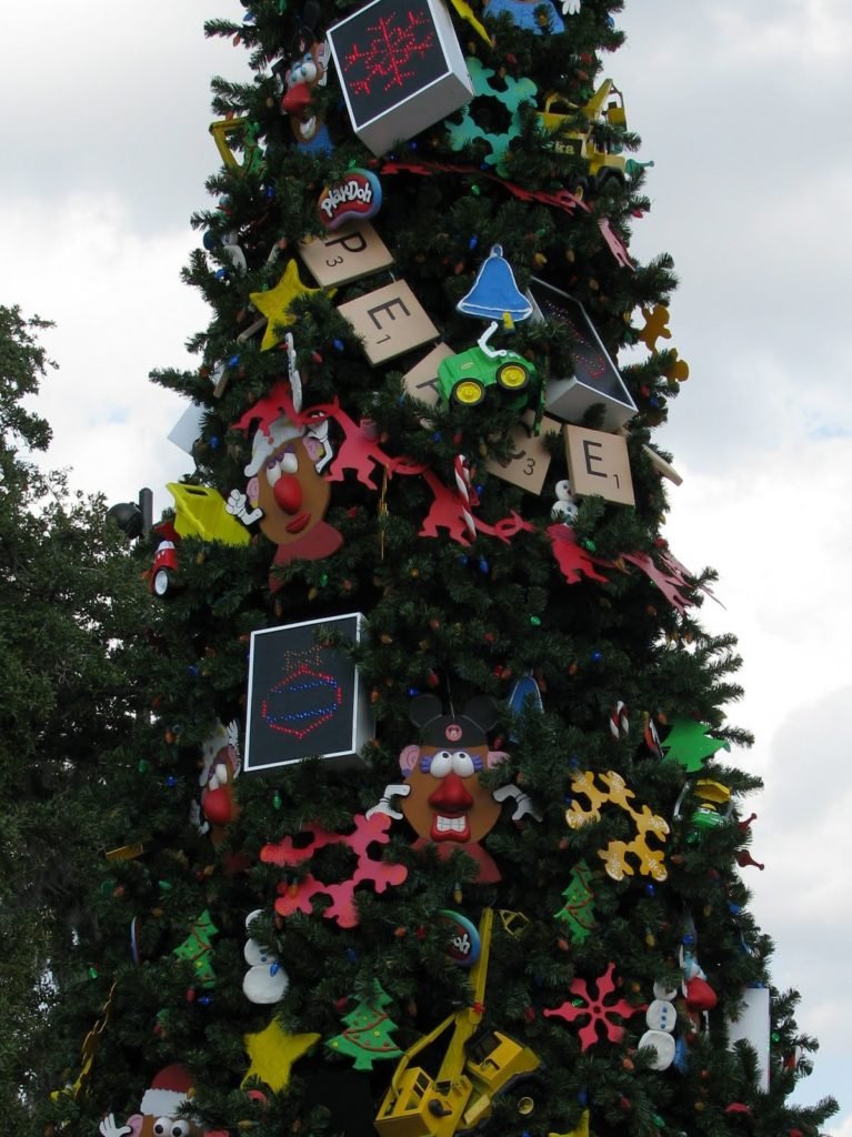 45 Amazing Disney Christmas Tree Decorations Ideas - Decoration Love