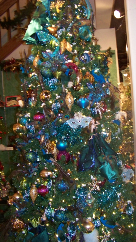 fine-peacock-christmas-tree