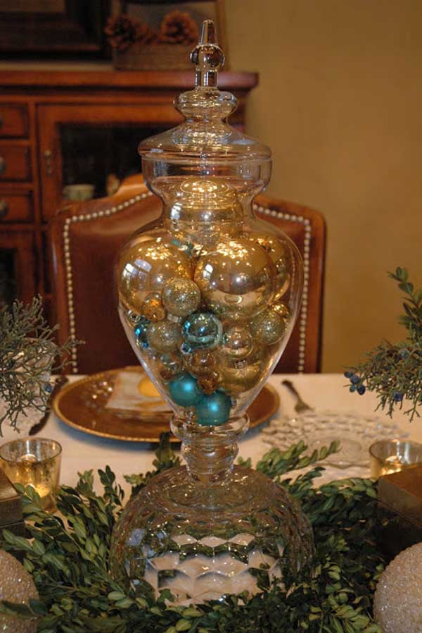 gold-christmas-table-decorations
