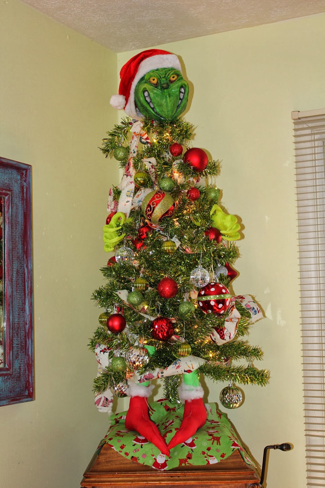 grinch-christmas-tree