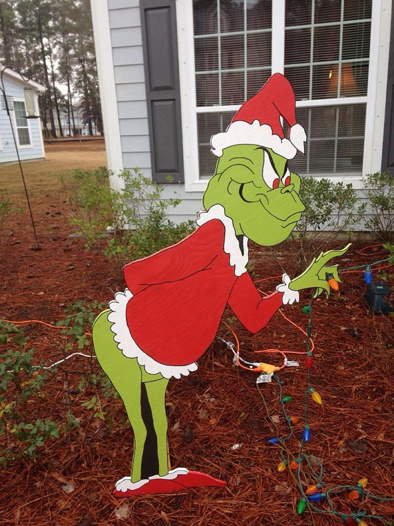 grinch-christmas-yard-decoration