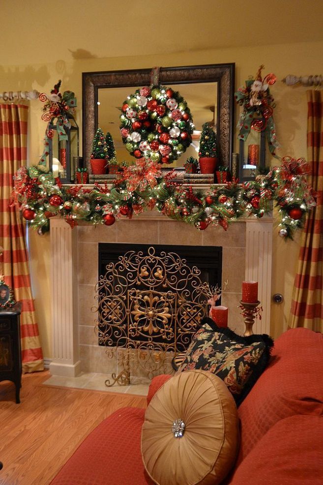 mirror-mantle-christmas-wreath