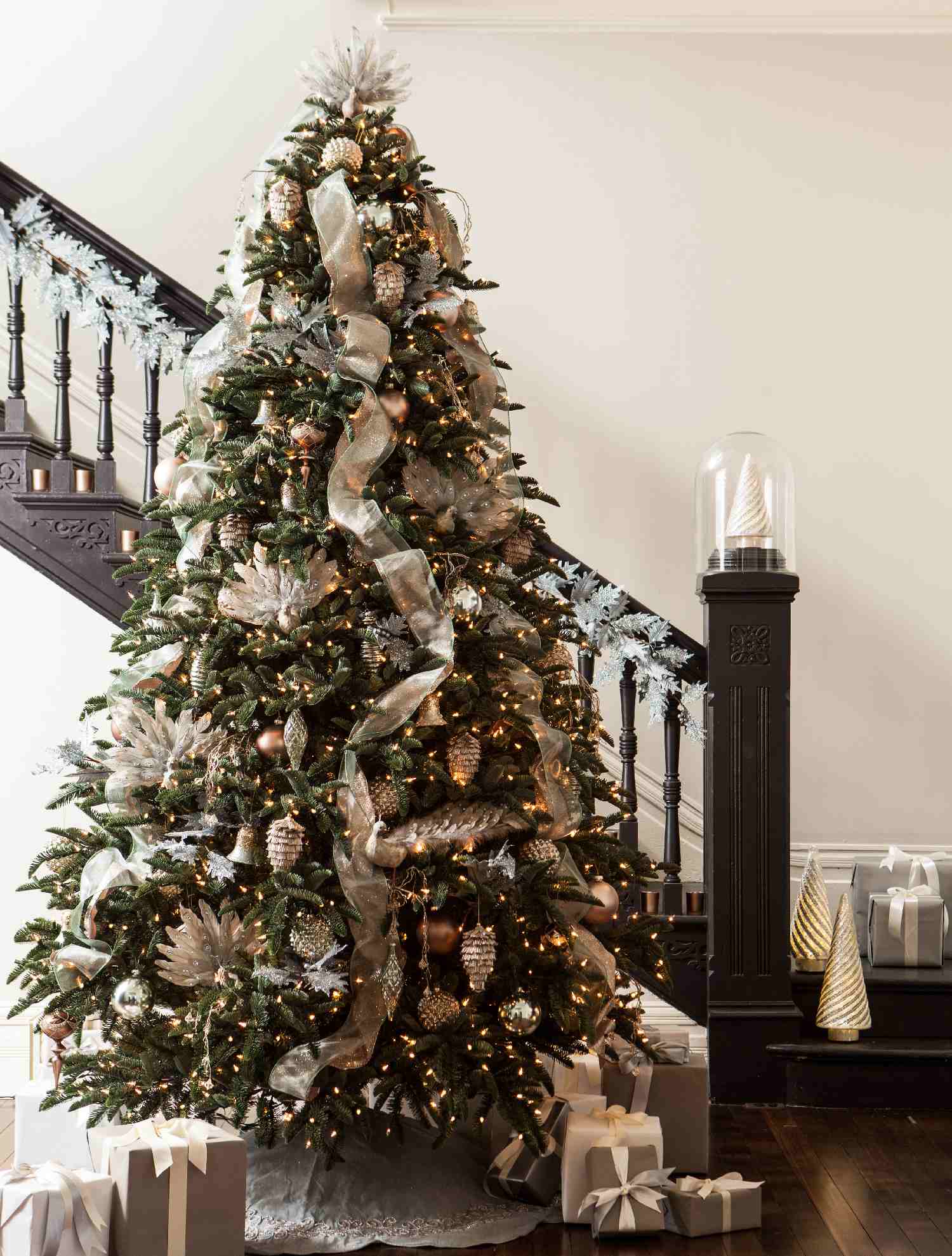noble-fir-christmas-tree-elegant-decorating-ideas