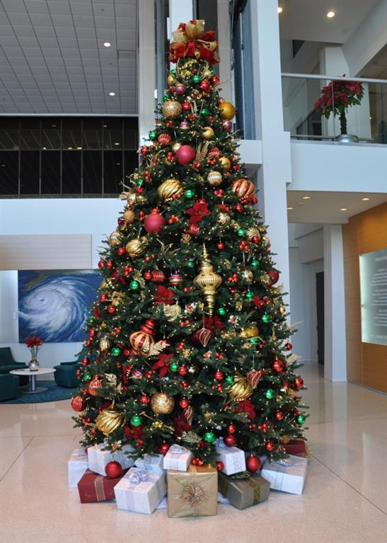 office-christmas-tree-decorations