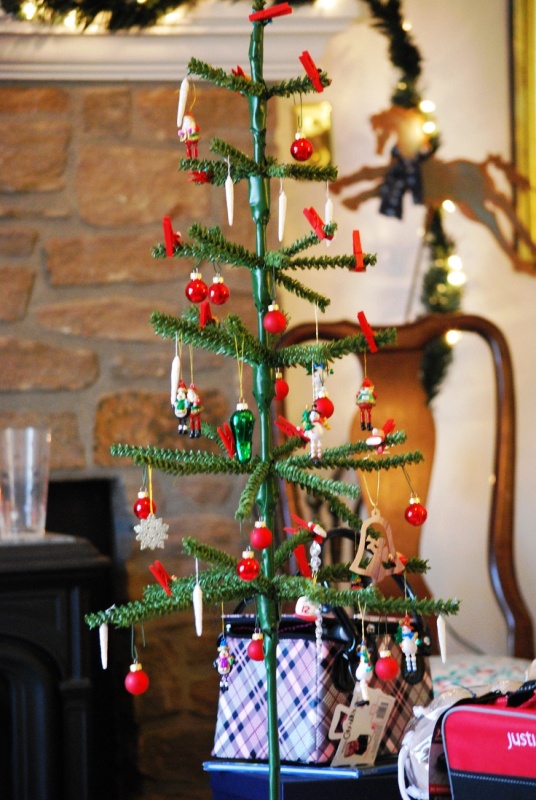 skinny-christmas-tree-pinterest-ideas
