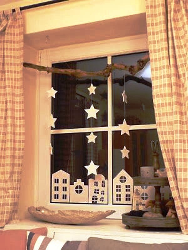 21 Easy Christmas Window Decorations Ideas - Decoration Love