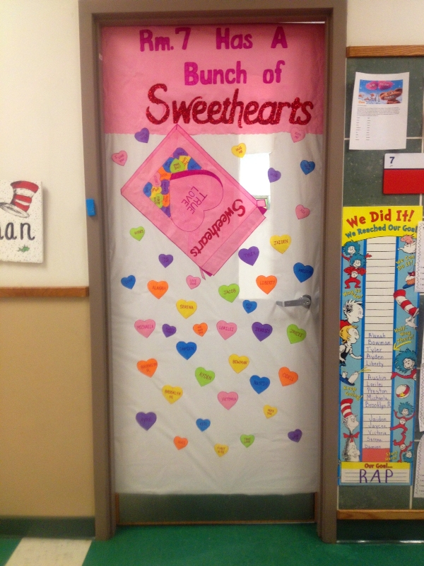 preschool-valentine-door-decorations-classroom