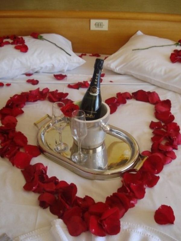 romantic-valentines-day-bedroom-decorations