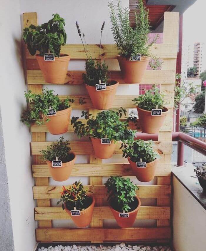 22 – Vertical vegetable garden 1