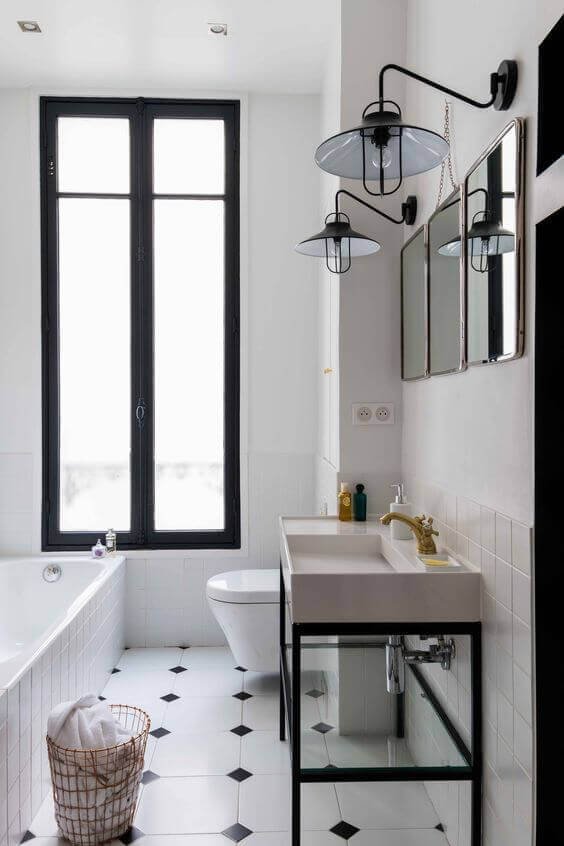 Bathroom decorated in black and white 1