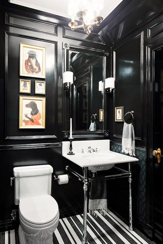 Bathroom decorated in black and white 8